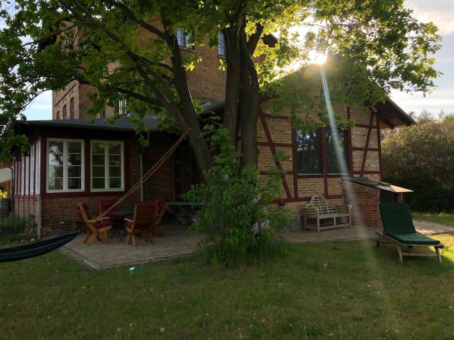 Romantisches Studio Am Waldesrand Mit Gartensauna Schwarz Esterno foto
