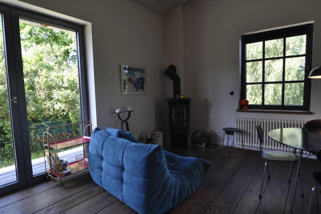 Romantisches Studio Am Waldesrand Mit Gartensauna Schwarz Esterno foto